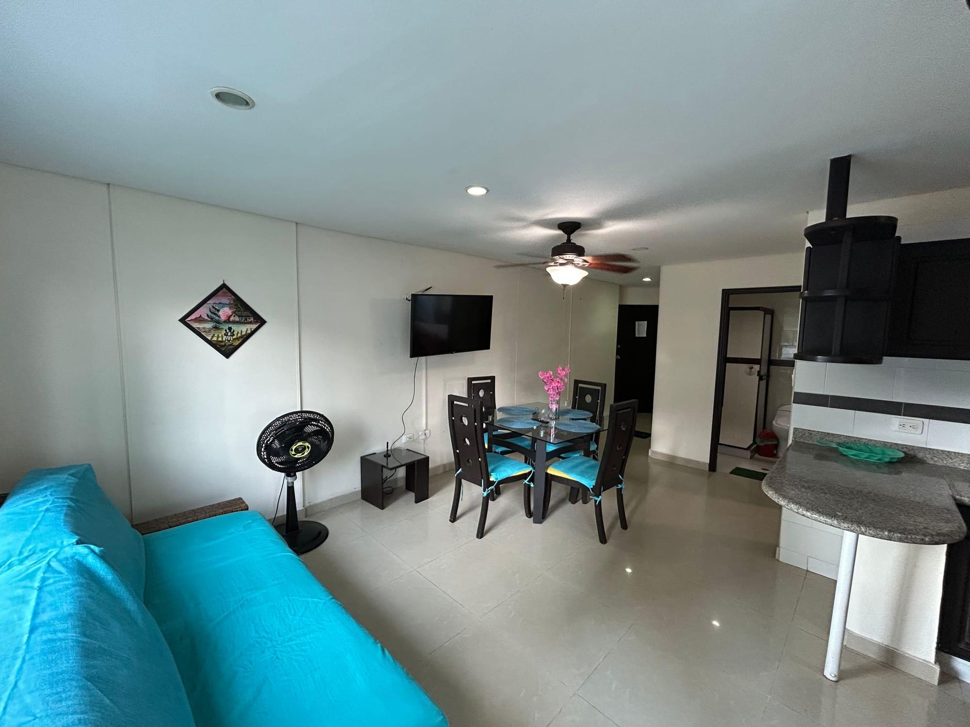 Apartamento a pasos de la playa con balcón