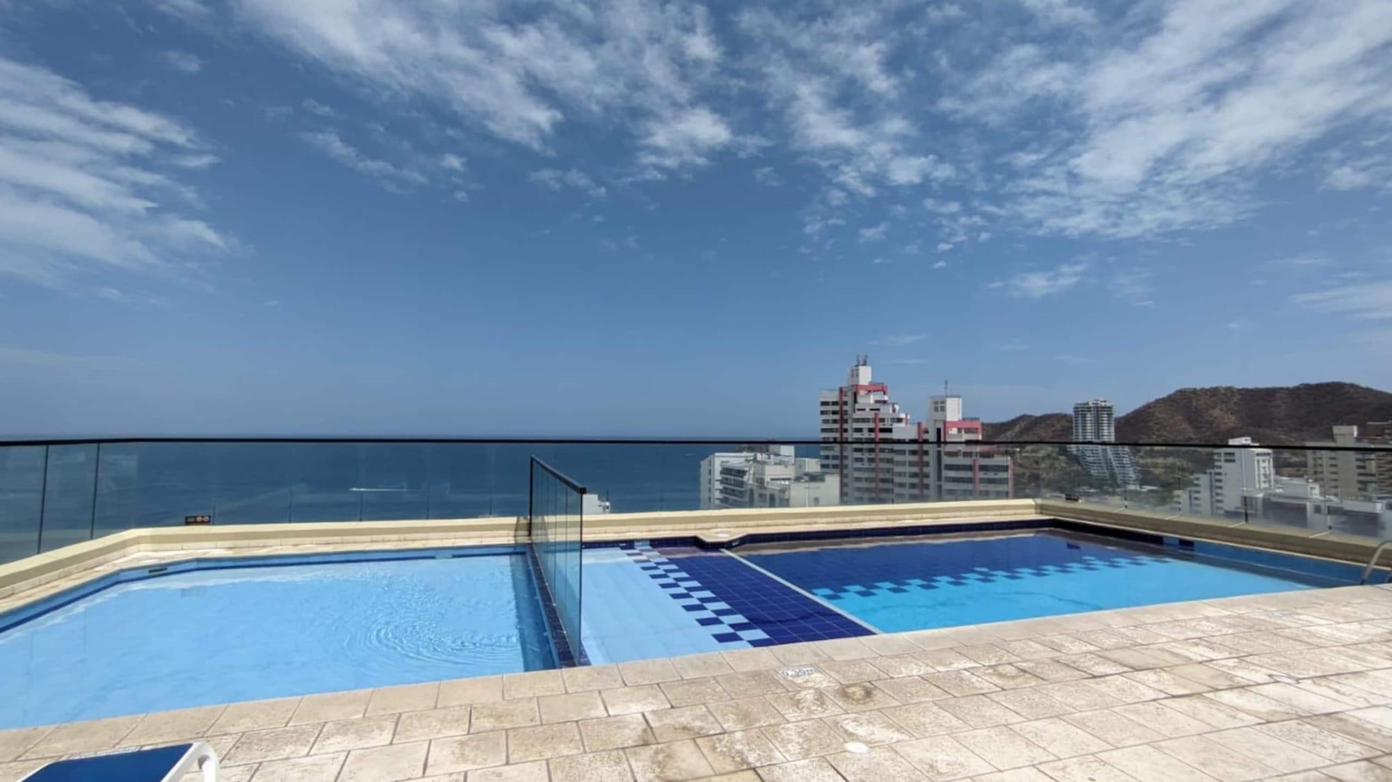Apartasuite con piscina, jacuzzi y sauna